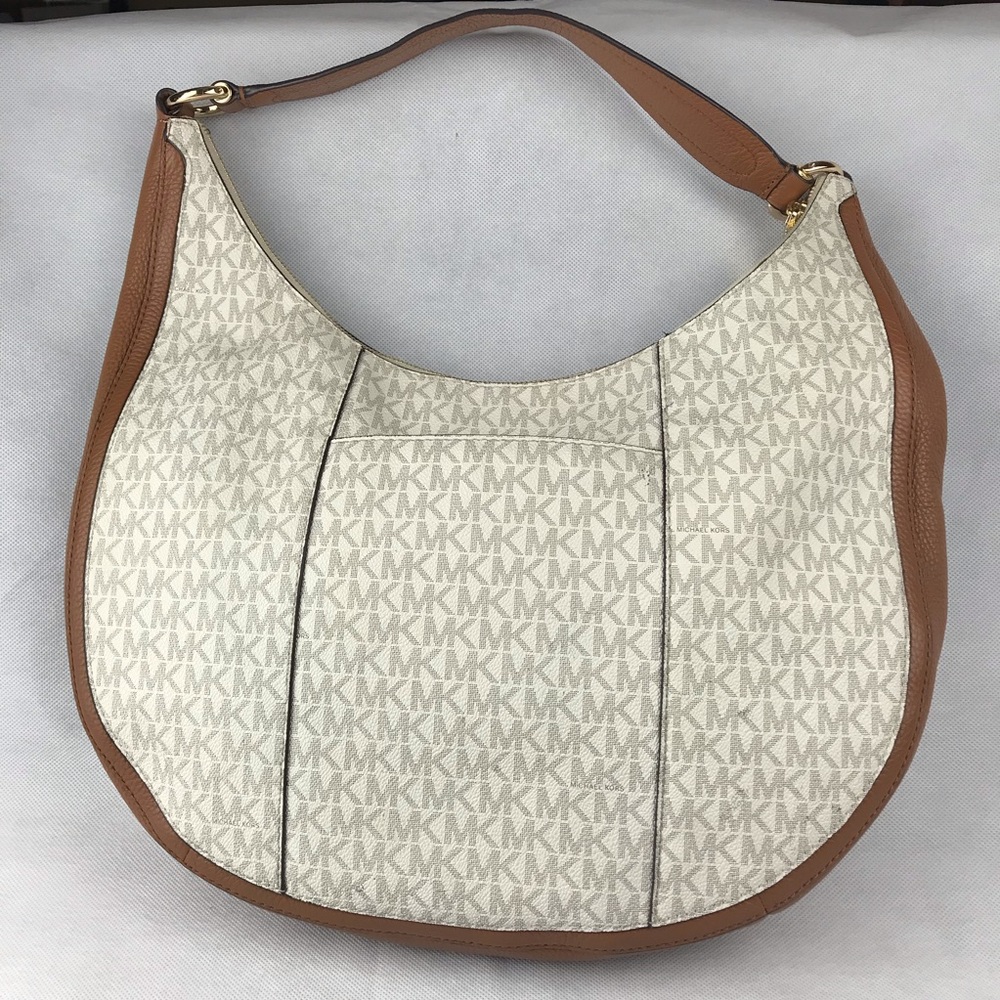 Michael Kors Signature Like new Large Hobo bag